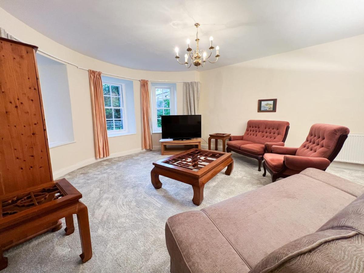 Spacious Flat Sleeps 8 Near Princes Street Единбург Екстер'єр фото