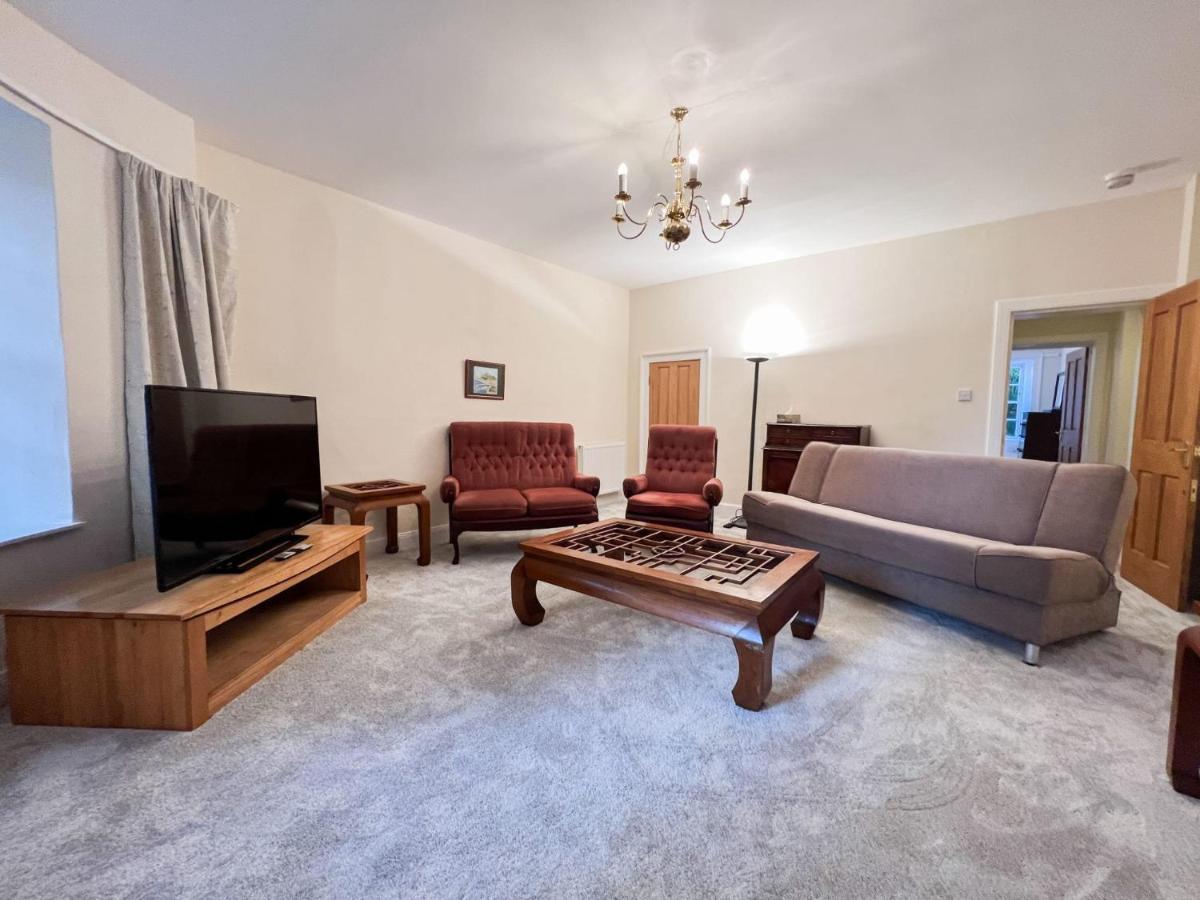 Spacious Flat Sleeps 8 Near Princes Street Единбург Екстер'єр фото