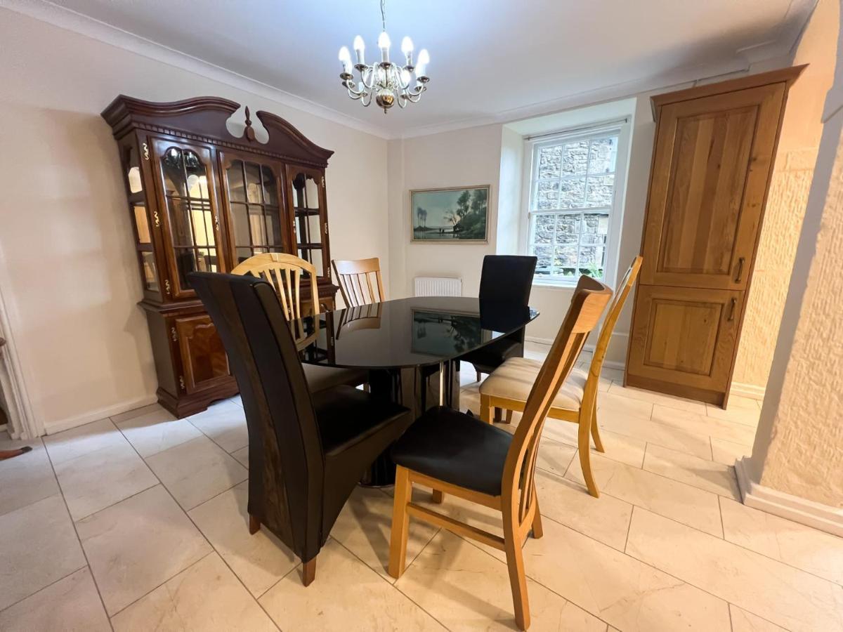 Spacious Flat Sleeps 8 Near Princes Street Единбург Екстер'єр фото